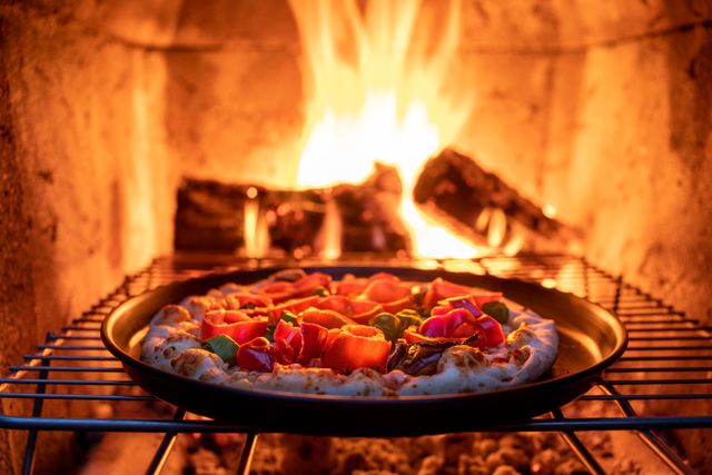 Wood fire pizza Margharita