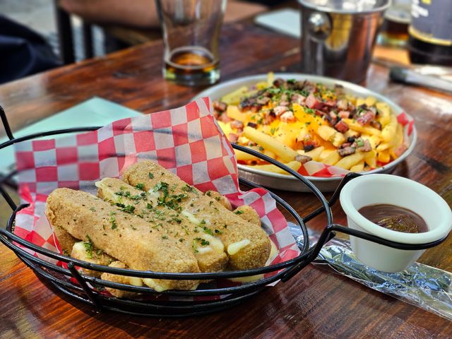 A dish of classic French Canadian poutine