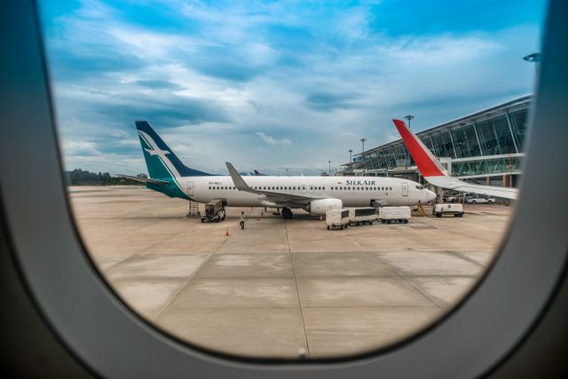 Airplane windows