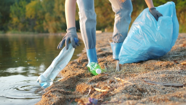 Picking up waste is probably one of the easiest sustainable tourism practices