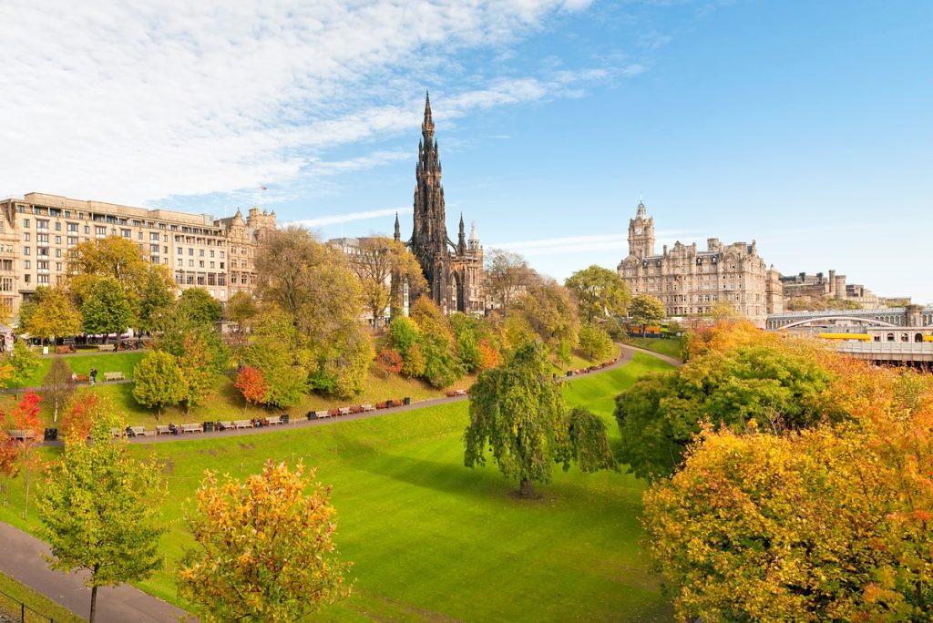Edinburgh’s New Town, Princes Street is the city’s favorite shopping street.
