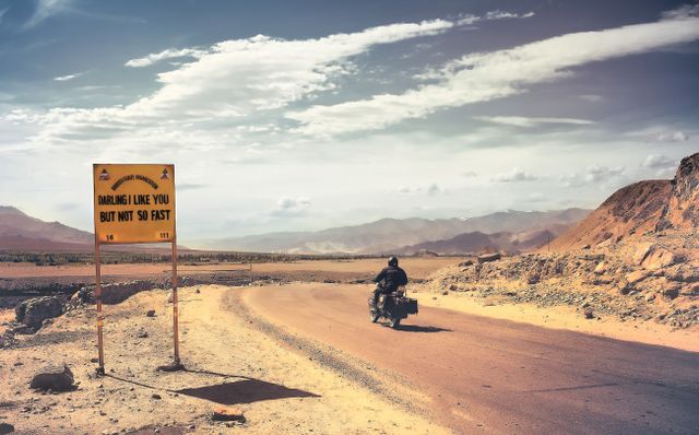 Himalyan Bullet Rider Ladakh Kashmir Blue Leh