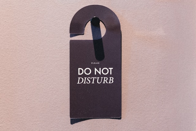 Do not disturb Hotel room hacks