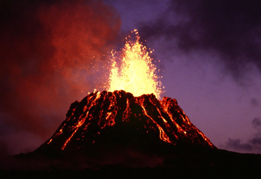 The Kilauea Volcano in Hawaii - volcanoes