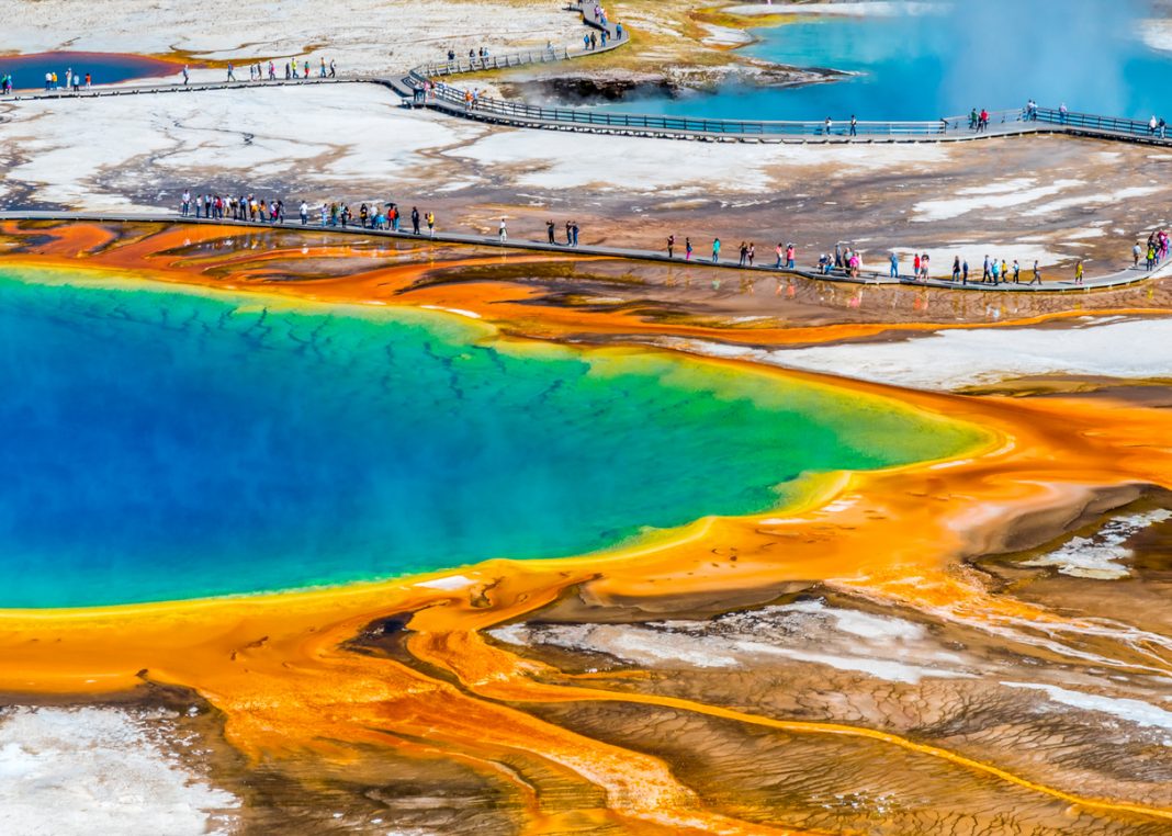 The well known national landmark Grand Prismatic in Yellowstone