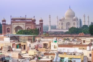 Travel Hacks And Tips For Visiting The Taj Mahal | Travel.Earth