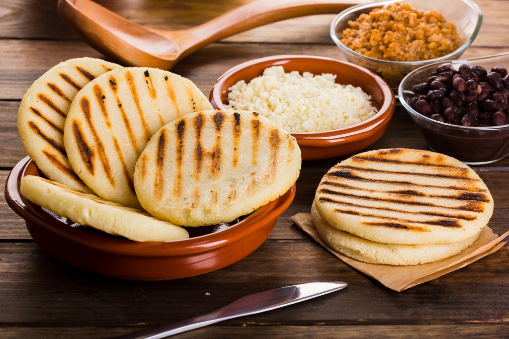 Breakfast typical of Latin American countries, Arepa