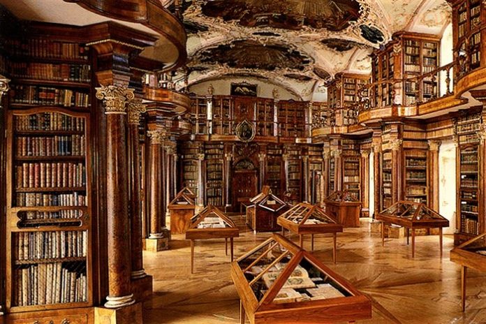 Stiftsbibliothek St-Gallen Switzerland