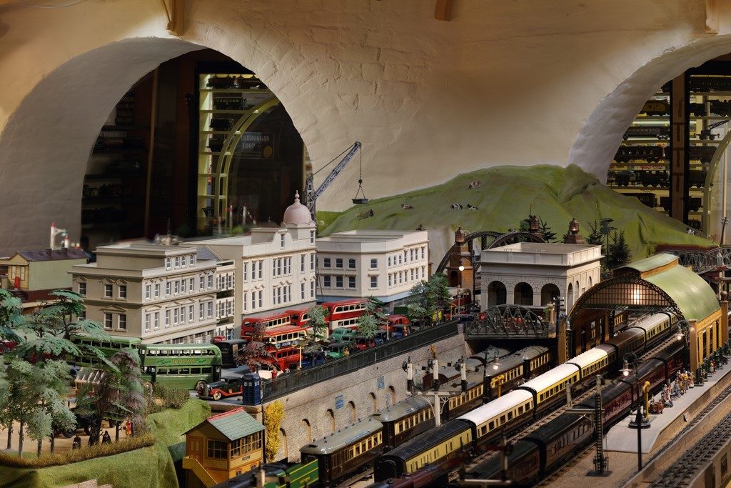 1930s model railway layout, Brighton Toy and Model Museum