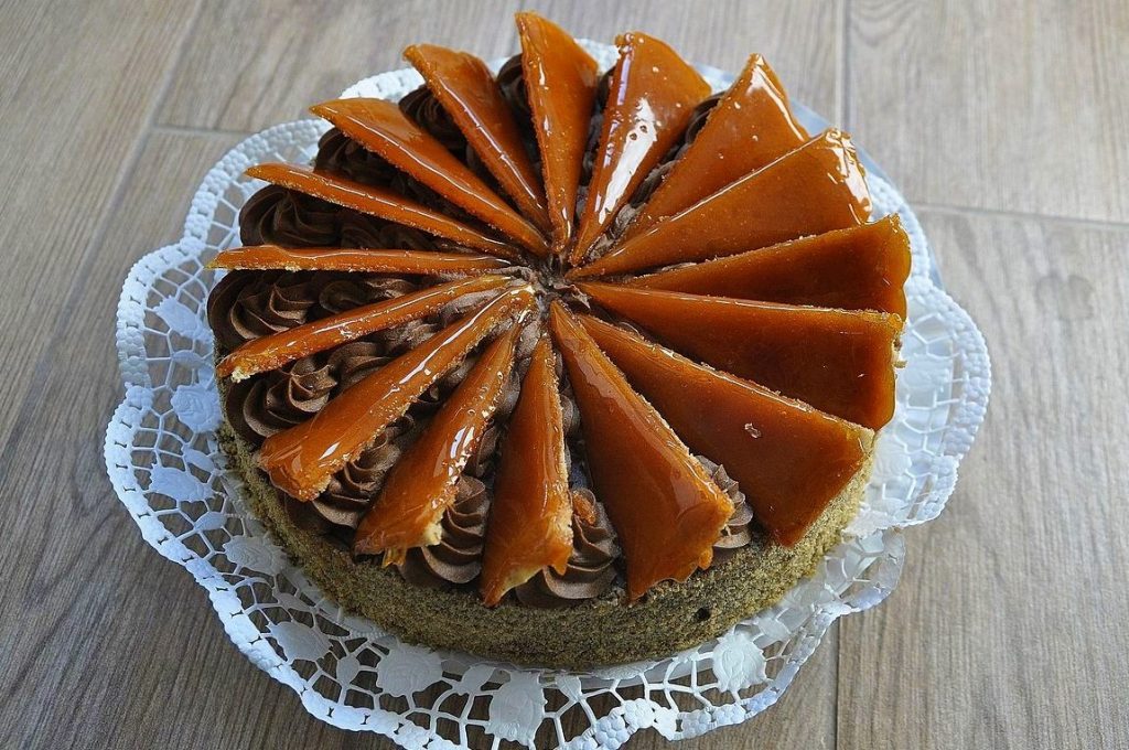 Dobostorta Hungarian cake