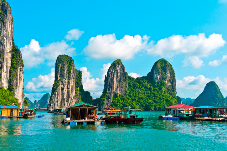 Floating village and rock islands in Halong Bay, things to do in vietnam