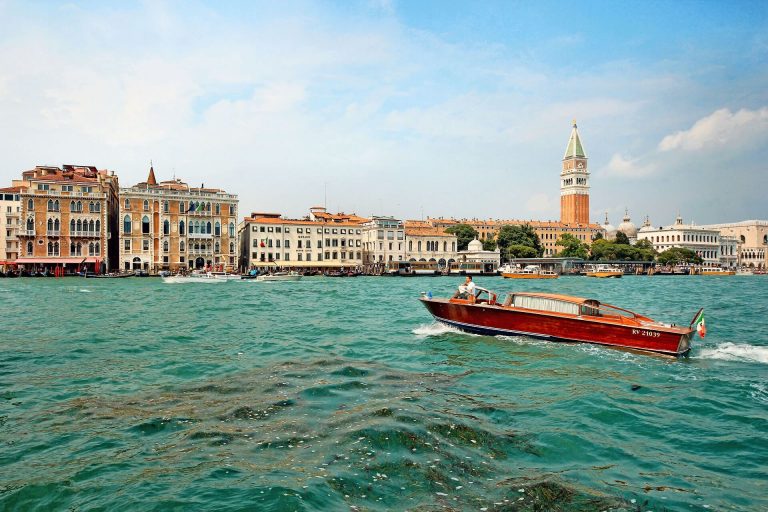 5 Ways to Visit Venice on a Budget