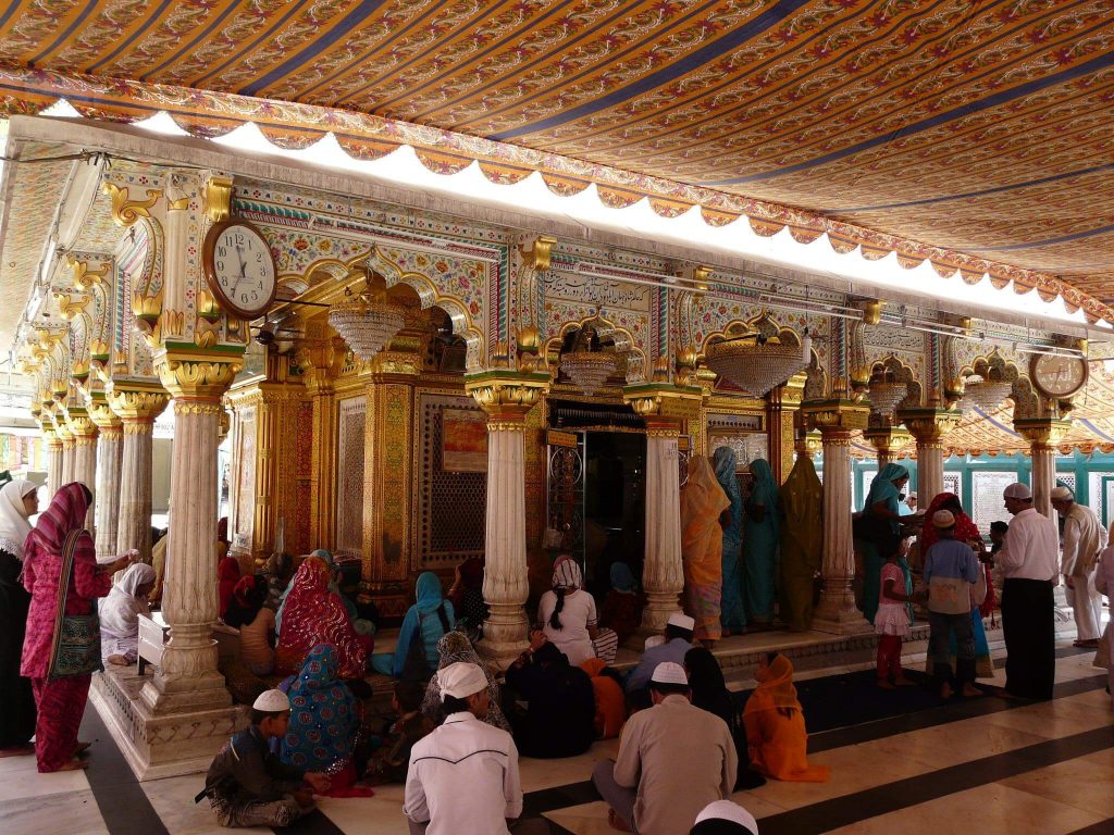 Qawwali-at-Nizamuddin-Dargah-New-Delhi