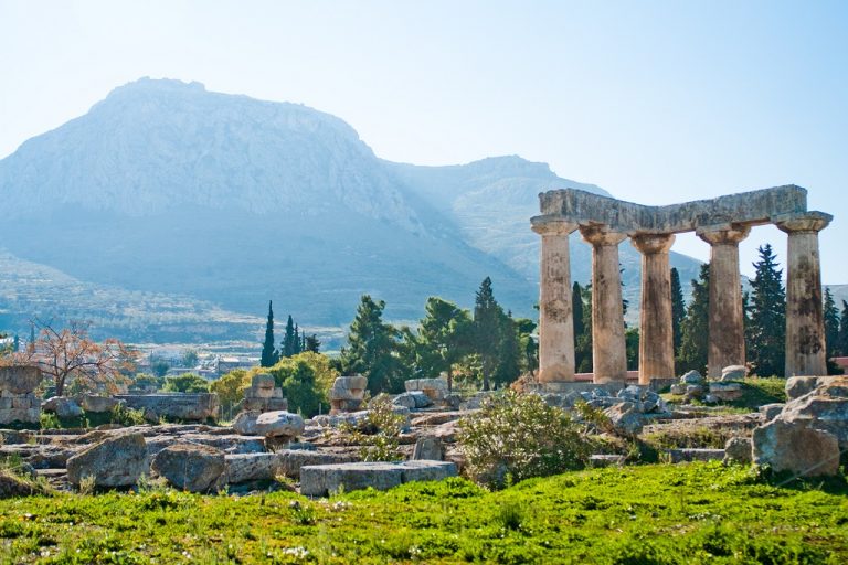 Essential Greece Travel Tips To Know Before You Go