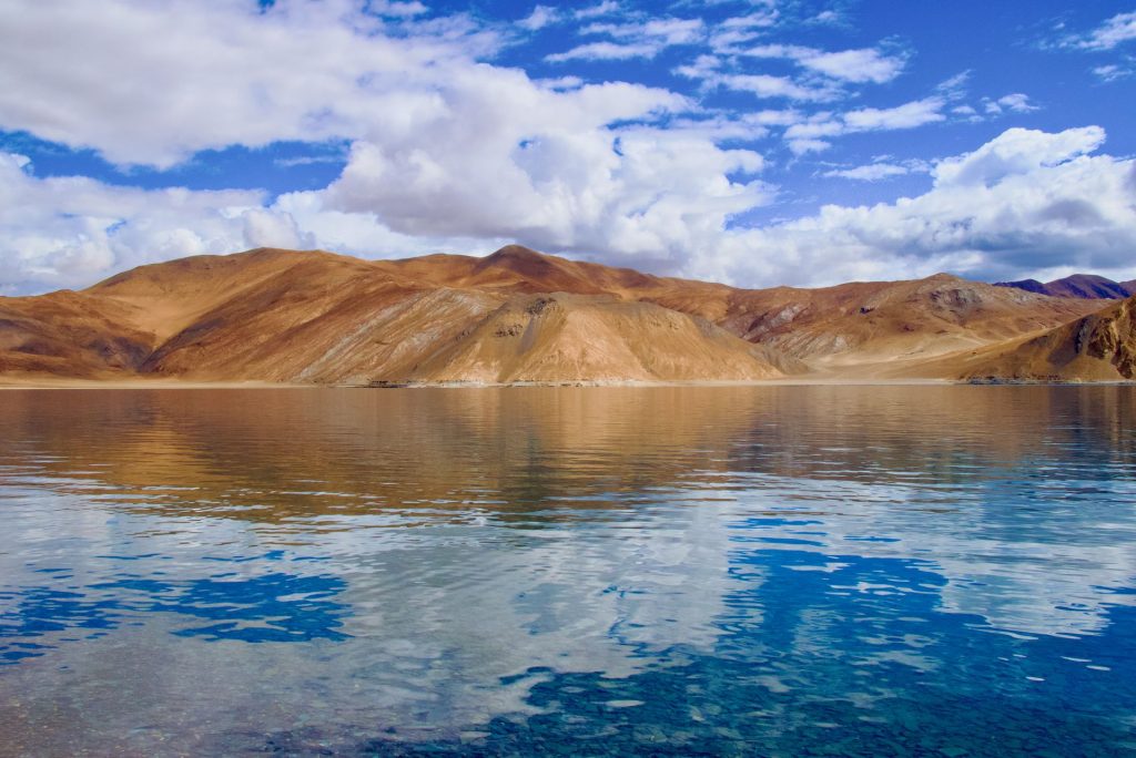 Jammu kashmir pangong lake Ladakh travel guide