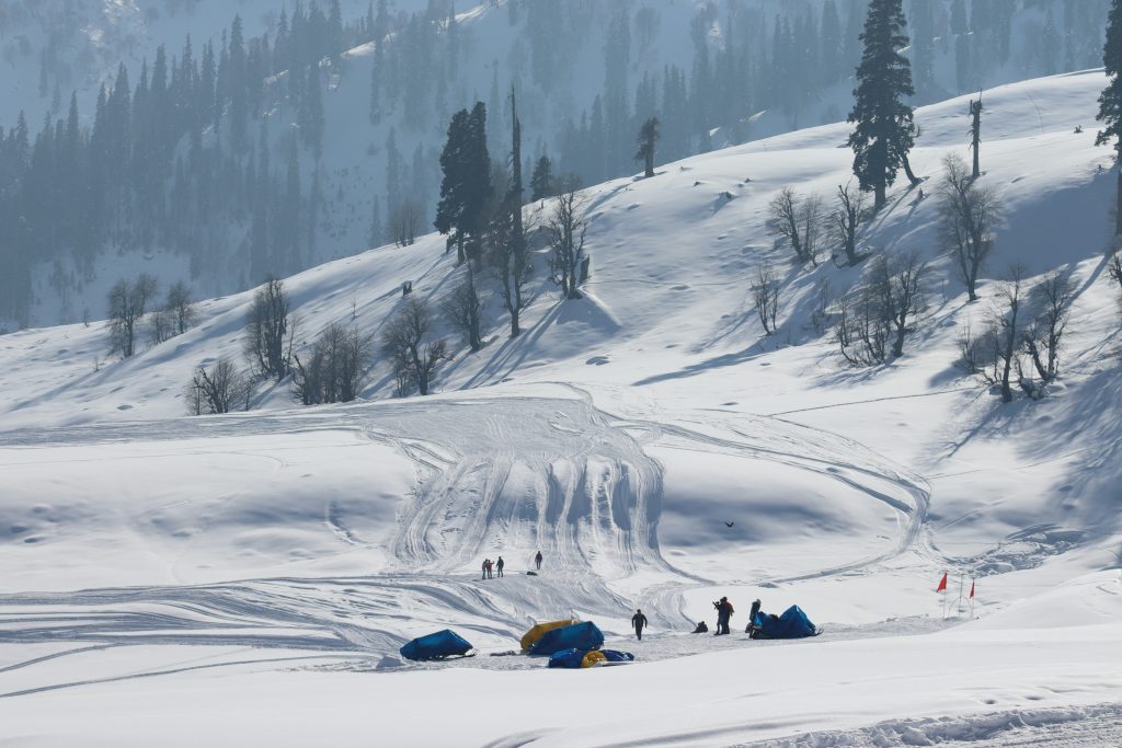 Skiing in Gulmarg