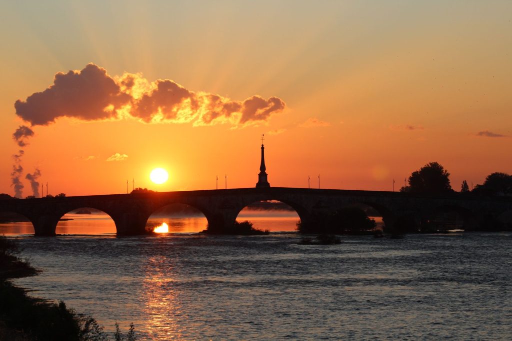 Sunrise of Avignon Bridge