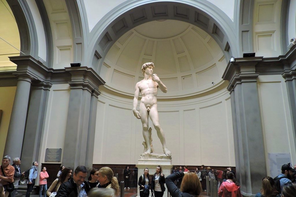 David-by-Michelangelo-in-The-Gallery-of-the-Accademia-di-Belle-Arti