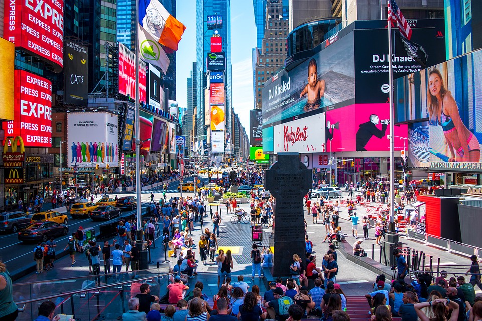 Crowds-of-New-York-Times-Sqaure