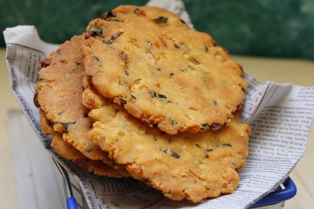 Maddur vada, a popular fried snack from Karnataka