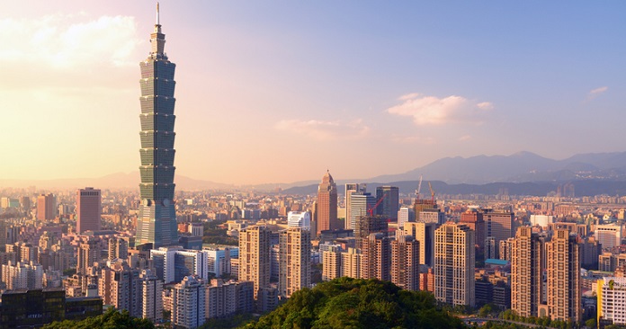 Taipei, Taiwan evening skyline. digital nomads