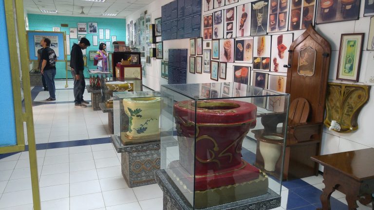 A Visit to the Third Weirdest Museum in the World!