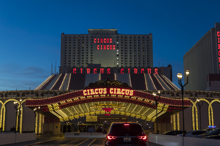 Las Vegas Strip showing Circus Circus hotel and Casino one of the best party cities