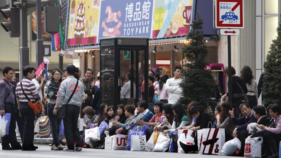 Chinese travellers in USA.