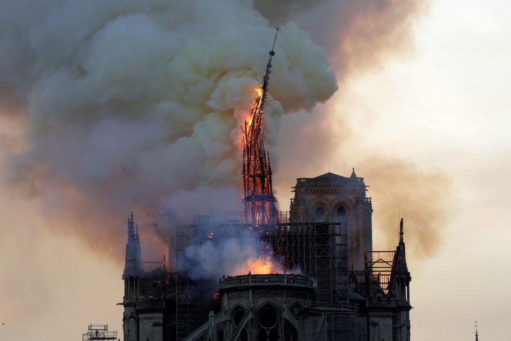 notre dame fire spire collapses