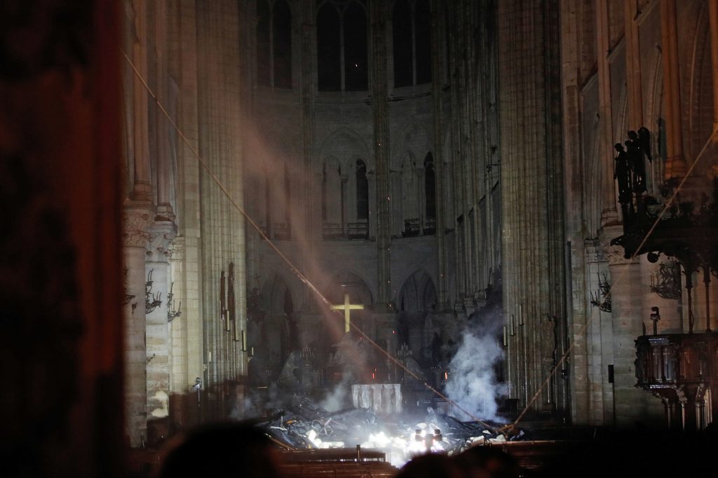 notre dame fire interior
