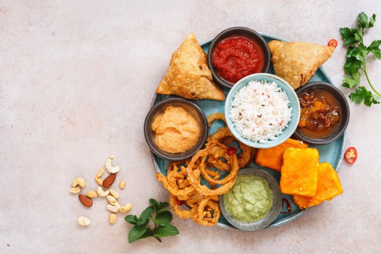 Try These Indian Delicacies That Taste Better During Monsoon Season!