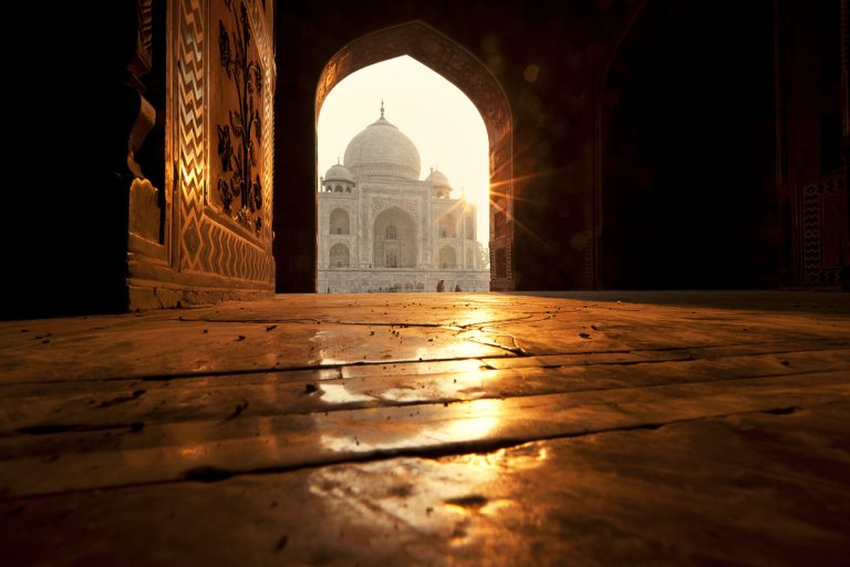 Travel Hacks And Tips For Visiting The Taj Mahal