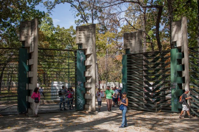 The Gates of Los Caobos Park; things to do in caracas venezuela
