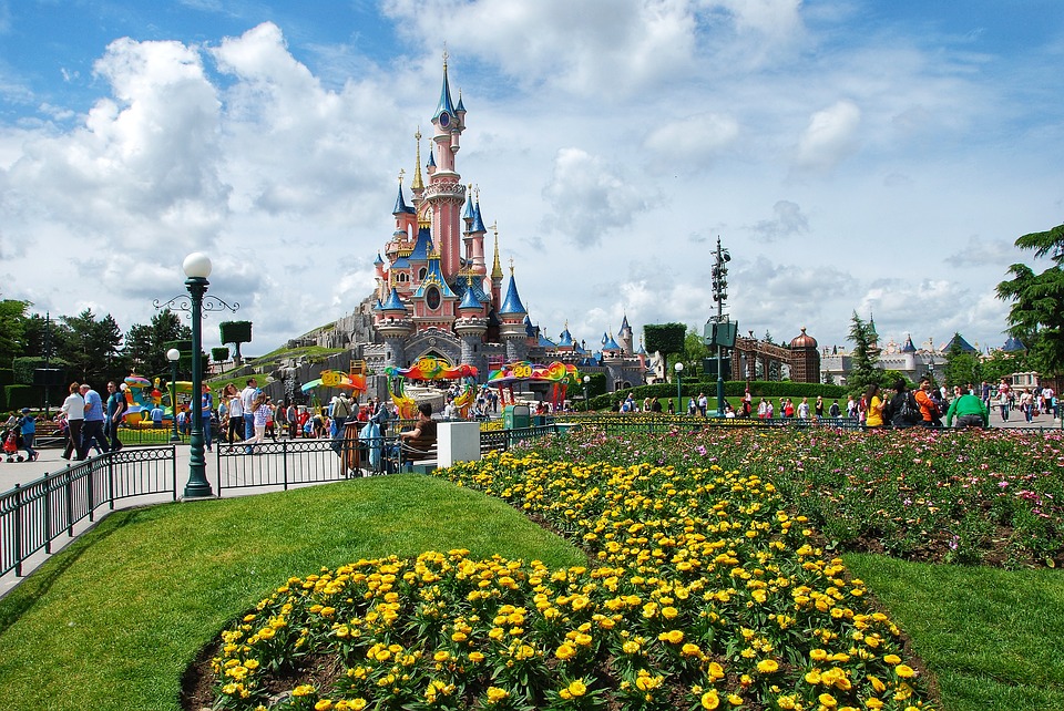 disneyland-paris-france-castle