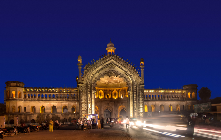 Rumi Darwaza, places to visit in Lucknow