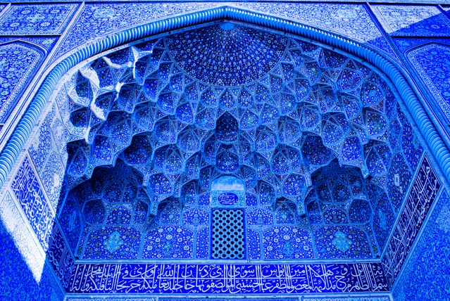 Sheikh Lotfollah Mosque on Naqsh-e Jahan Square of Isfahan, Iran