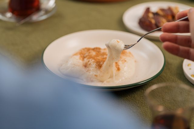 turkish desserts Tavuk Göğsü