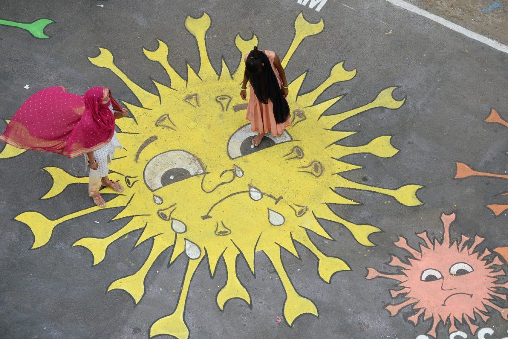 Coronavirus street art in Chennai, India