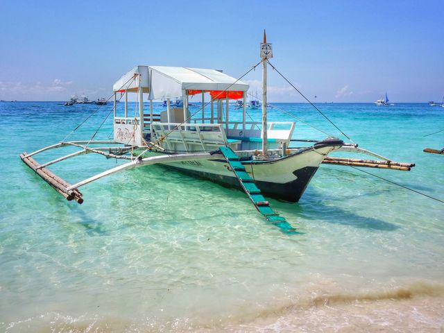 The island of Boracay in the Philippines is just 7 kilometers long