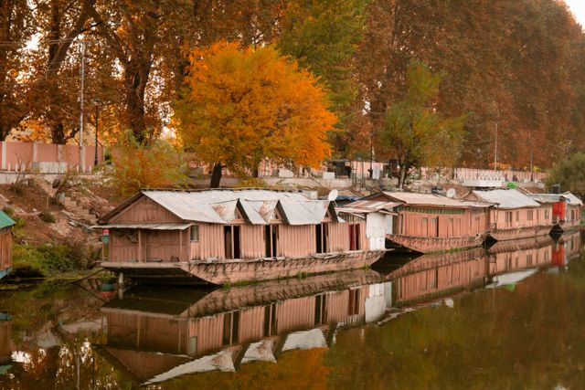 Kashmir Houseboat Traditional Houses Around The World
