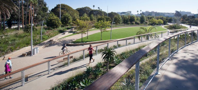 5 Ways To Travel Responsibly To Santa Monica