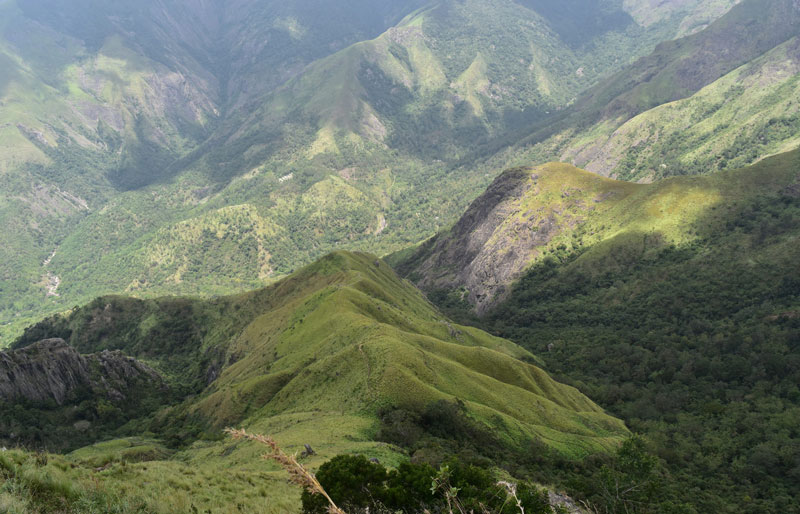 places to visit in Munnar - Top Station