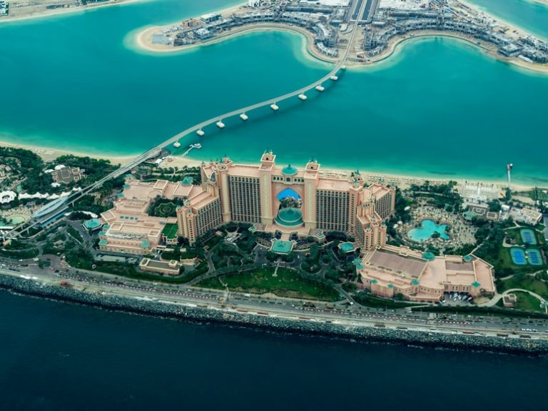 Relax In The Lap Of Luxury At the Palm Jumeirah