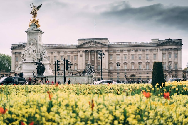 royal palaces in london