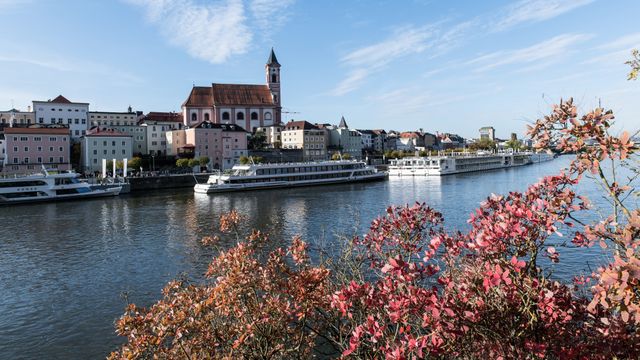 cities with canals