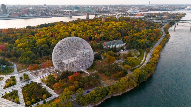 attractions in canada