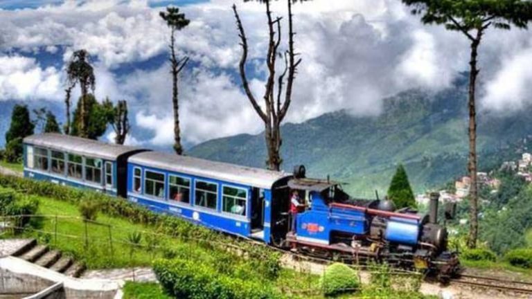 Toy Trains In India For A Gorgeous Ride