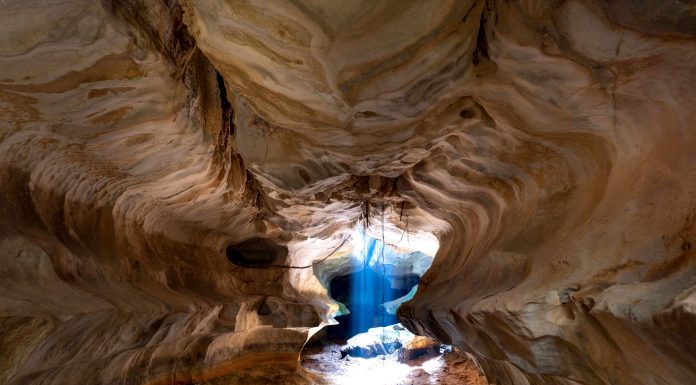 Chinhoyi Caves Zimbabwe, (Image Source: Pexels) Chinhoyi Caves Zimbabwe