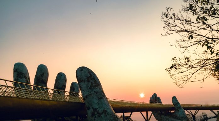 golden bridge Vietnam, (Image Source: Pexels) golden bridge Vietnam