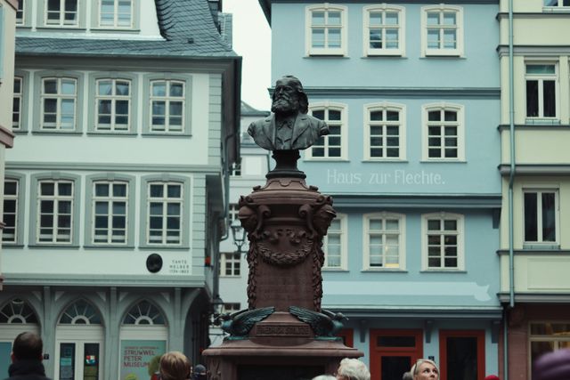 A very famous statue in Altstadt 
